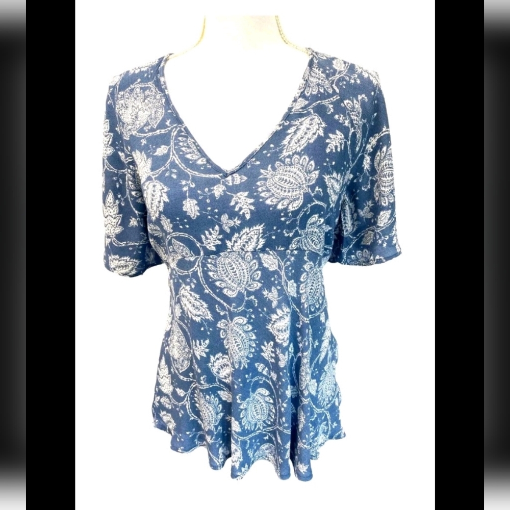 Rachel Zoe Paisley Blue & White High Low Short Flutter Sleeve Size M V-Neckline